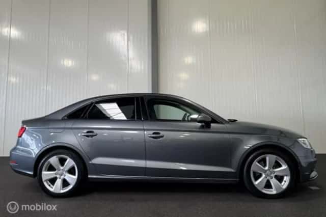 Audi A3 (2017) thumbnail 5