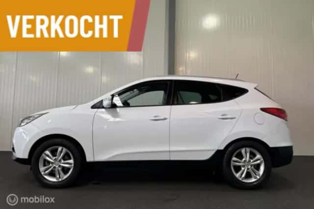 Hyundai ix35 (2010) thumbnail 3
