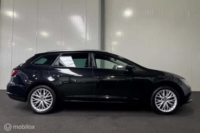 SEAT Leon (2015) thumbnail 5