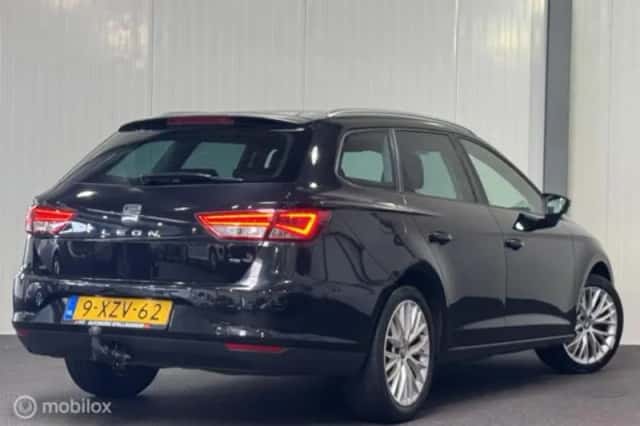 SEAT Leon (2015) thumbnail 6