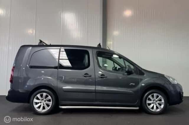 Peugeot Partner (2017) thumbnail 5