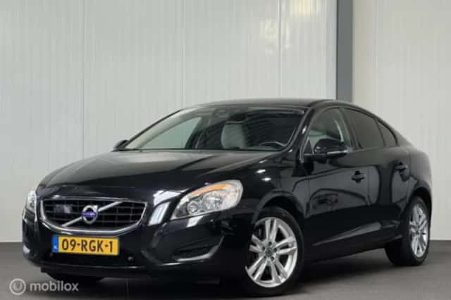 Volvo S60 (2011) thumbnail 1