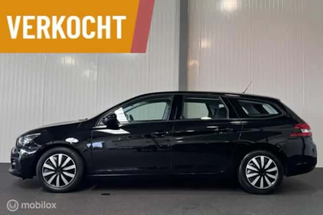 Peugeot 308 (2018) thumbnail 3