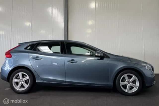 Volvo V40 (2012) thumbnail 5