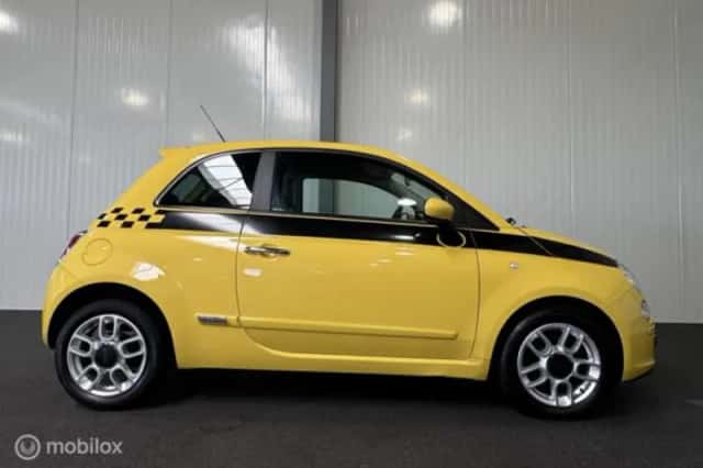 Fiat 500 (2021) thumbnail 4