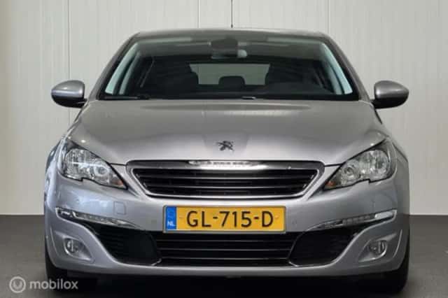 Peugeot 308 (2015) thumbnail 4