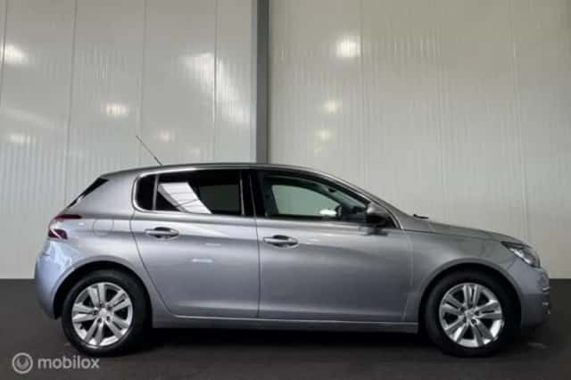 Peugeot 308 (2015) thumbnail 5
