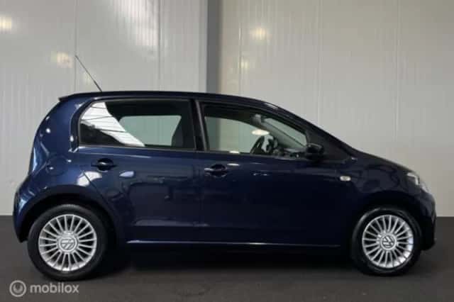 Volkswagen Up! (2013) thumbnail 5