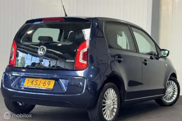 Volkswagen Up! (2013) thumbnail 6