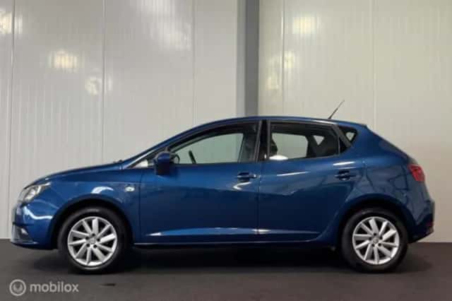 SEAT Ibiza (2017) thumbnail 3