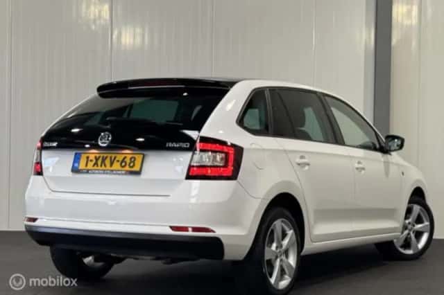 Škoda Rapid (2014) thumbnail 6