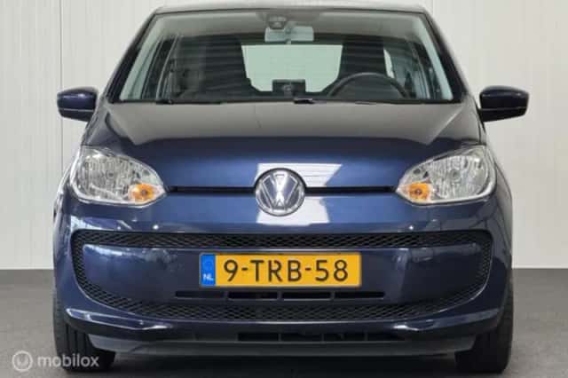 Volkswagen Up! (2014) thumbnail 4