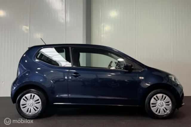 Volkswagen Up! (2014) thumbnail 5