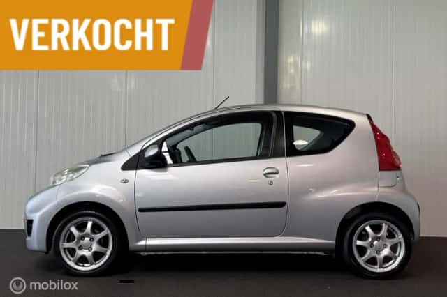 Peugeot 107 (2010) thumbnail 3
