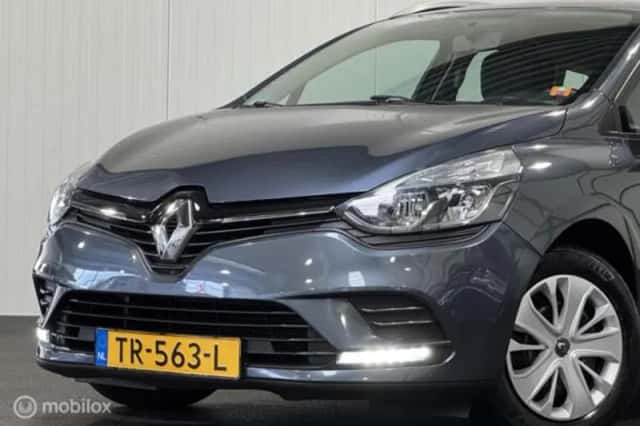 Renault Clio (2018) thumbnail 3