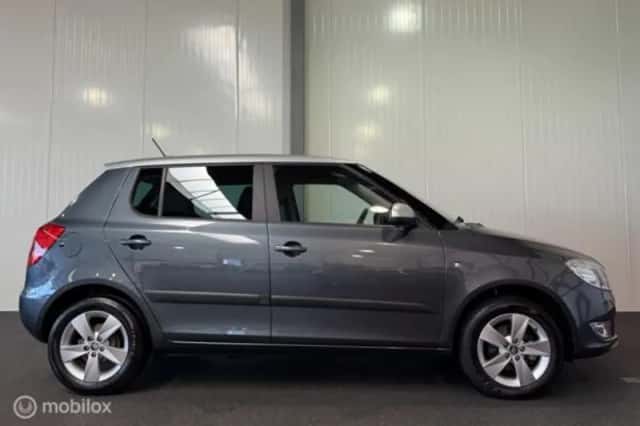 Škoda Fabia (2014) thumbnail 5