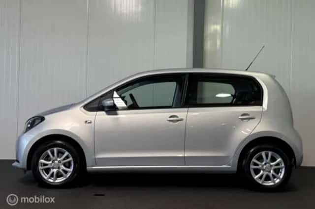 SEAT Mii (2014) thumbnail 3