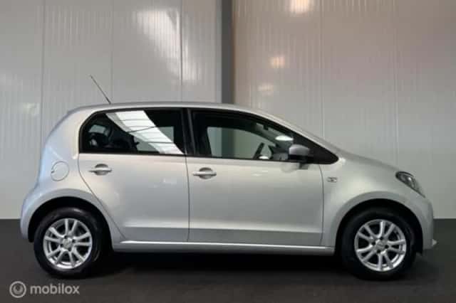 SEAT Mii (2014) thumbnail 5