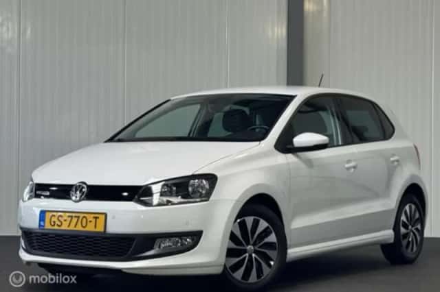 Volkswagen Polo (2015) thumbnail 1