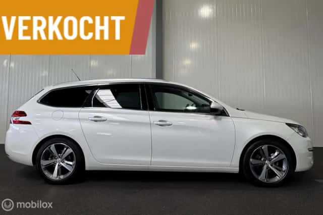 Peugeot 308 (2015) thumbnail 6