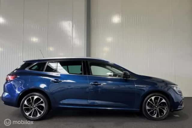 Renault Mégane (2018) thumbnail 5