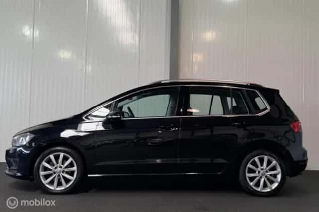 Volkswagen Golf (2014) thumbnail 3
