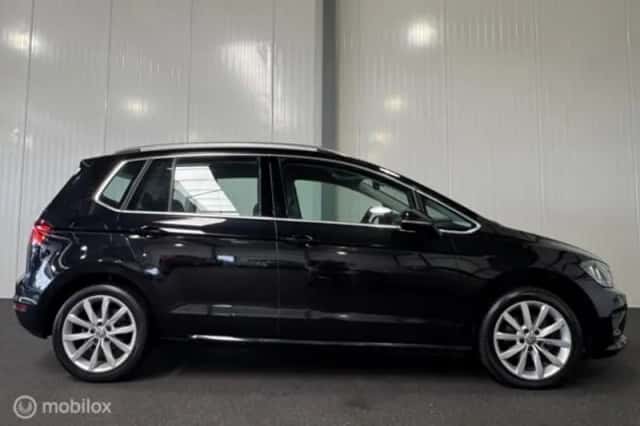Volkswagen Golf (2014) thumbnail 5