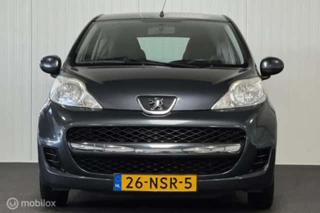 Peugeot 107 (2010) thumbnail 4