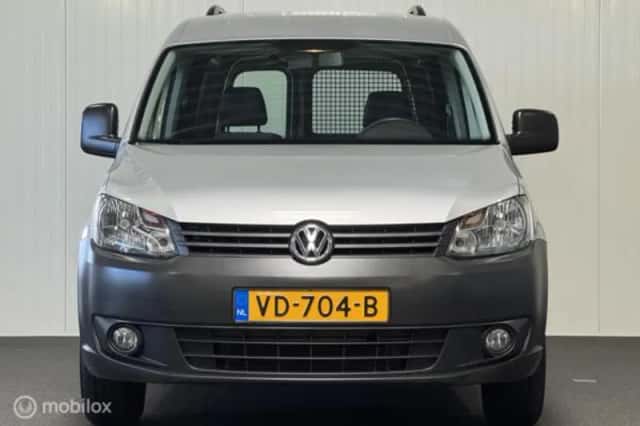 Volkswagen Caddy (2013) thumbnail 4