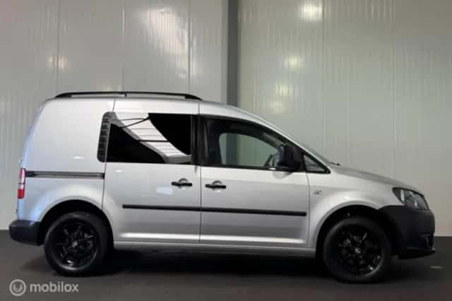 Volkswagen Caddy (2013) thumbnail 5