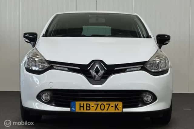 Renault Clio (2015) thumbnail 4