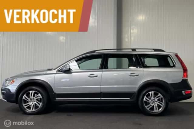 Volvo XC70 (2013) thumbnail 3
