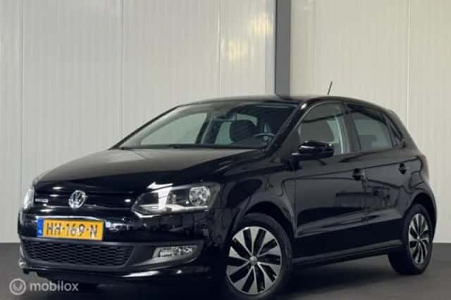 Volkswagen Polo (2015) thumbnail 1