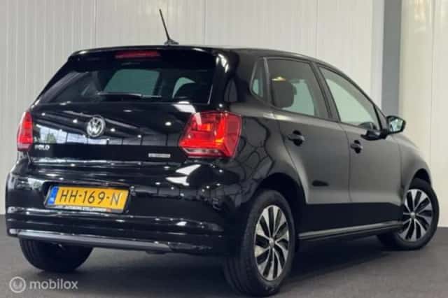 Volkswagen Polo (2015) thumbnail 6