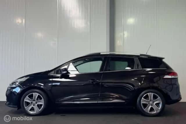 Renault Clio (2015) thumbnail 3