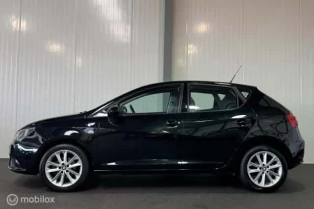 SEAT Ibiza (2018) thumbnail 3