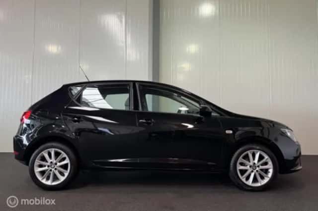 SEAT Ibiza (2018) thumbnail 5