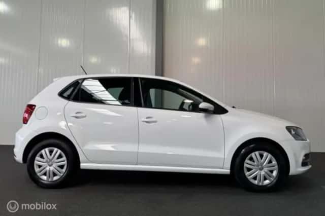 Volkswagen Polo (2016) thumbnail 5
