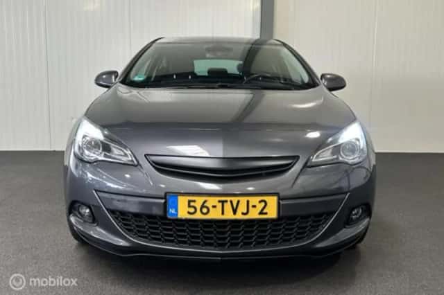 Opel Astra (2012) thumbnail 4