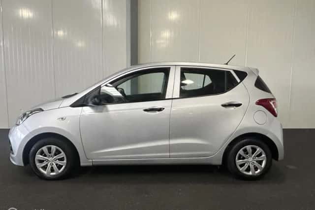 Hyundai i10 (2015) thumbnail 2