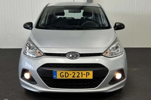 Hyundai i10 (2015) thumbnail 3