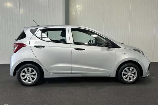 Hyundai i10 (2015) thumbnail 4
