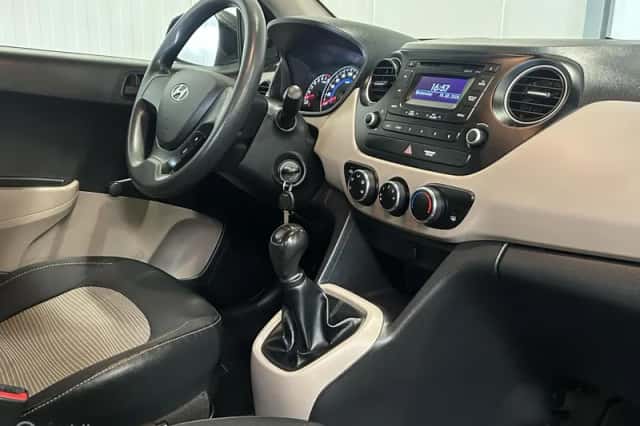 Hyundai i10 (2015) thumbnail 6