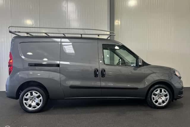 Fiat Doblo (2021) thumbnail 4