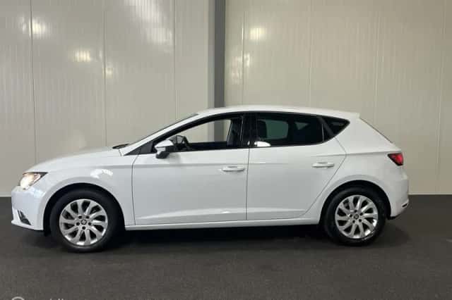 SEAT Leon (2015) thumbnail 2