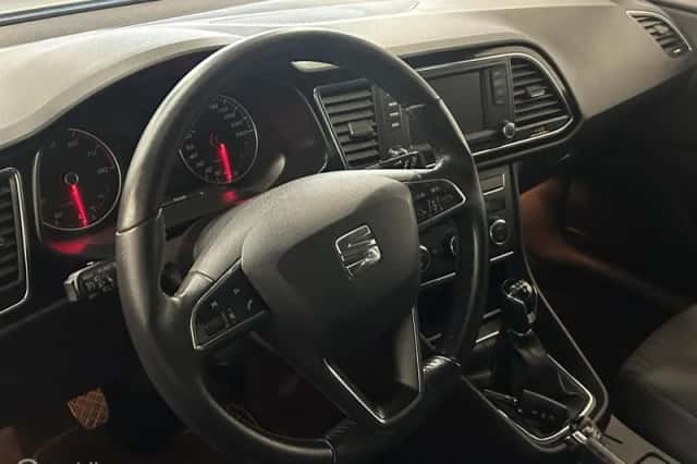 SEAT Leon (2015) thumbnail 6