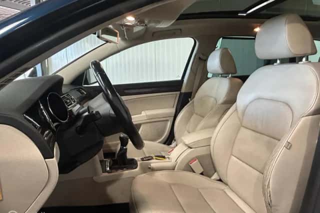 Škoda Superb (2015) thumbnail 6