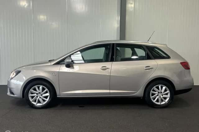 SEAT Ibiza (2012) thumbnail 2