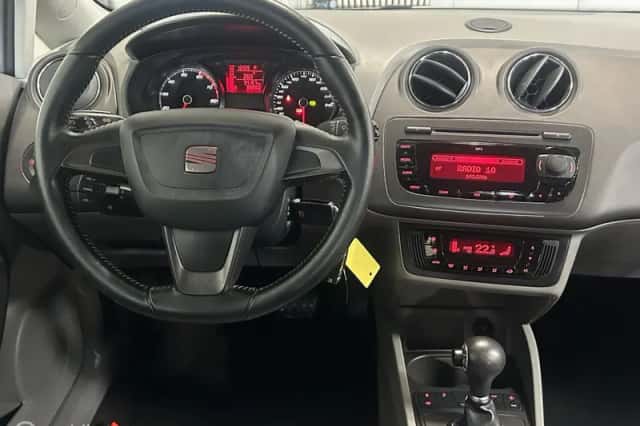 SEAT Ibiza (2012) thumbnail 6