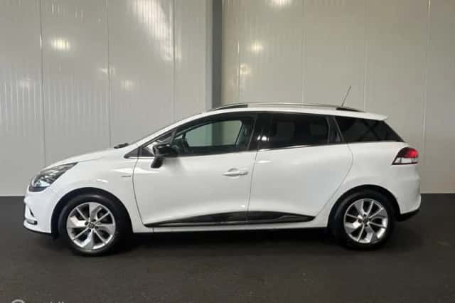 Renault Clio (2017) thumbnail 2